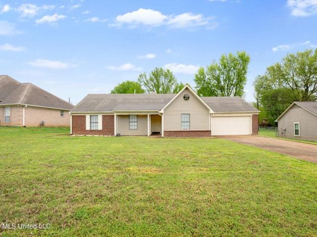 House for sale in Nesbit, Mississippi