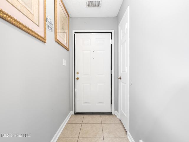House for sale in Nesbit, Mississippi