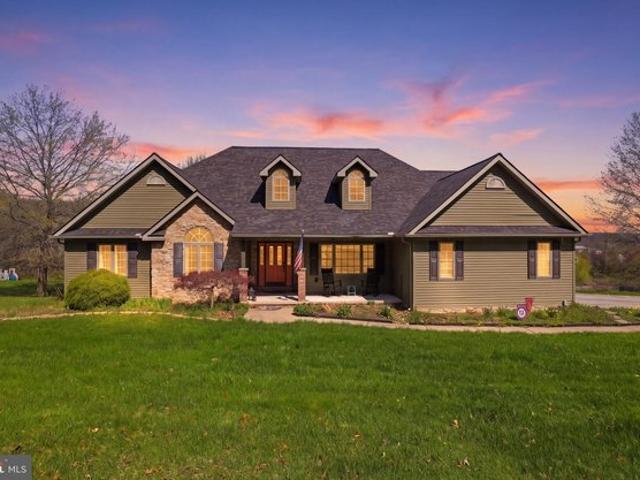 House for sale in Spring Grove, Pennsylvania