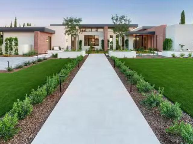 House for sale in Scottsdale