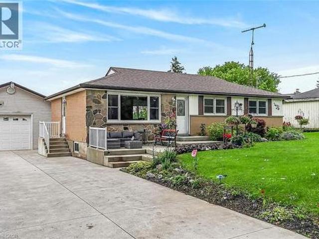House for sale in Ancaster, Ontario
