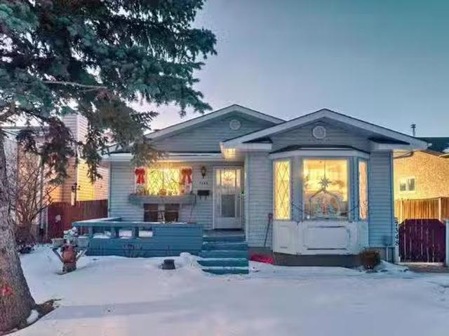 House for sale in Wedgewood, Alberta