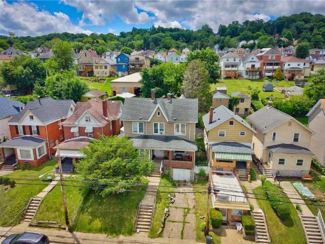 House for sale in Coraopolis, Pennsylvania