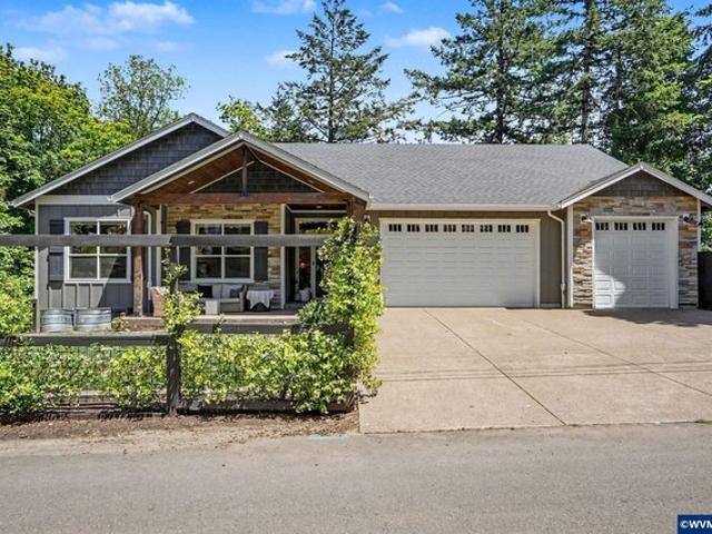 House for sale in Oregonia