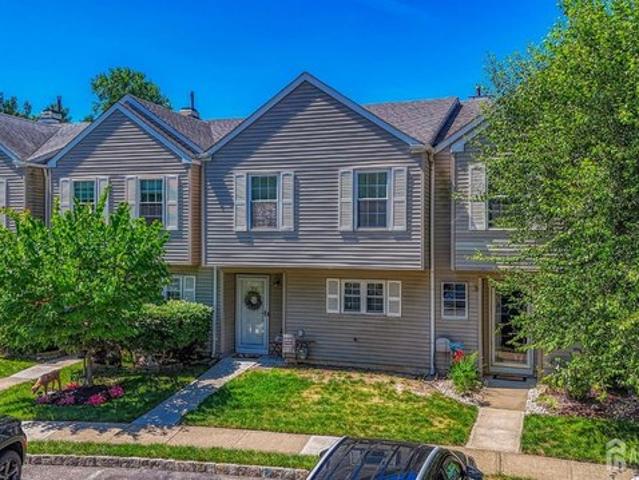 Townhouse for sale in Cliffwood, New Jersey