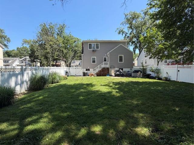 House for sale in Ridgefield, New Jersey