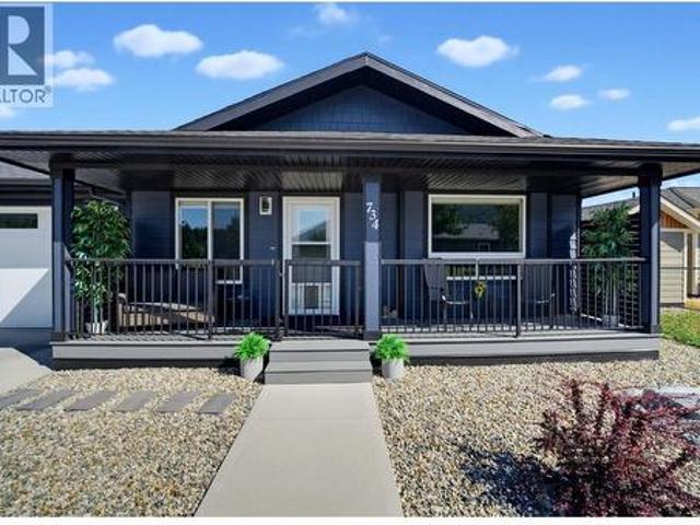 House for sale in Sicamous, British Columbia