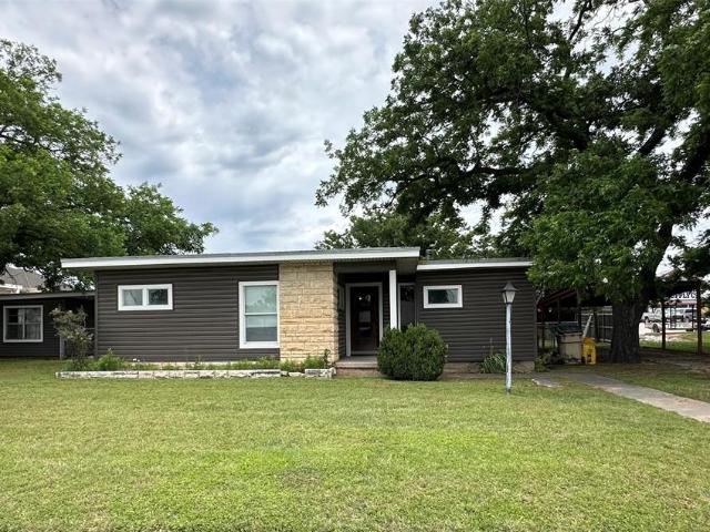 House for sale in Comanche, Comanche County