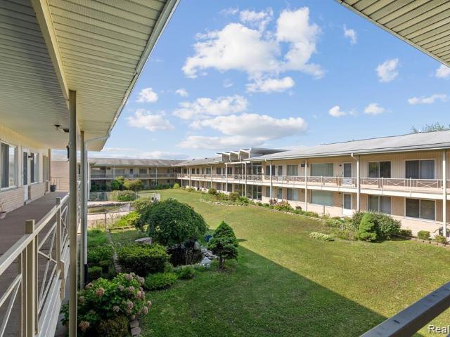 Condo for sale in Dearborn Heights, Michigan