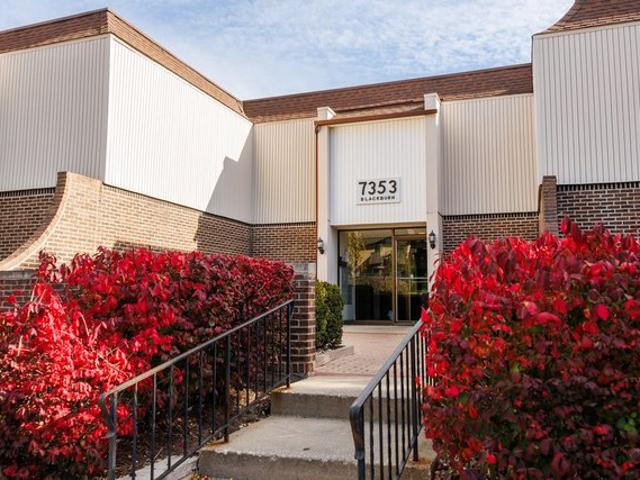 Condo for sale in Downers Grove, Illinois