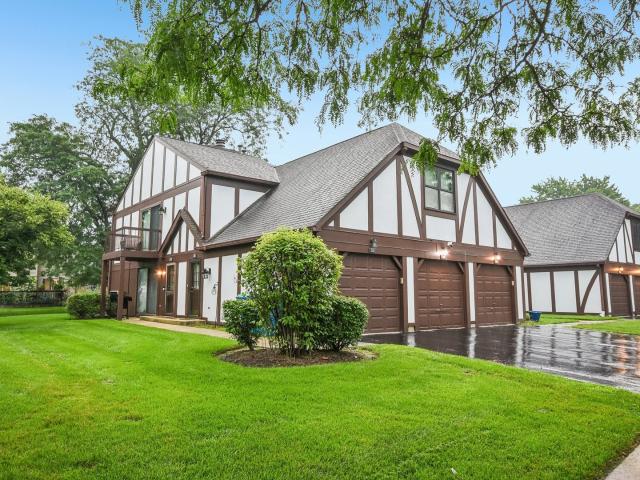 Townhouse for sale in Downers Grove, DuPage County