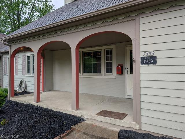 House for sale in Olmsted Falls, Ohio
