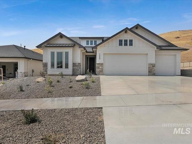 House for sale in Eagle, Idaho