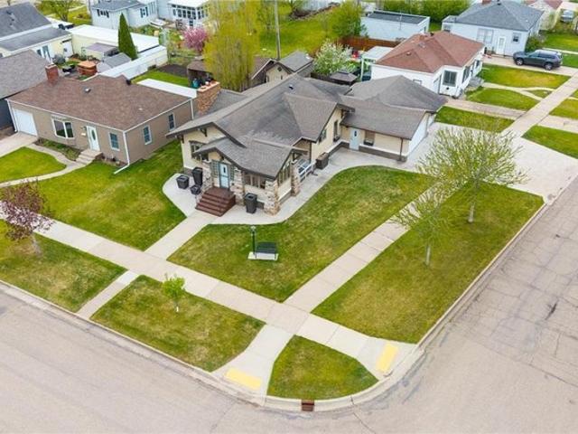 House for sale in Valley City, North Dakota