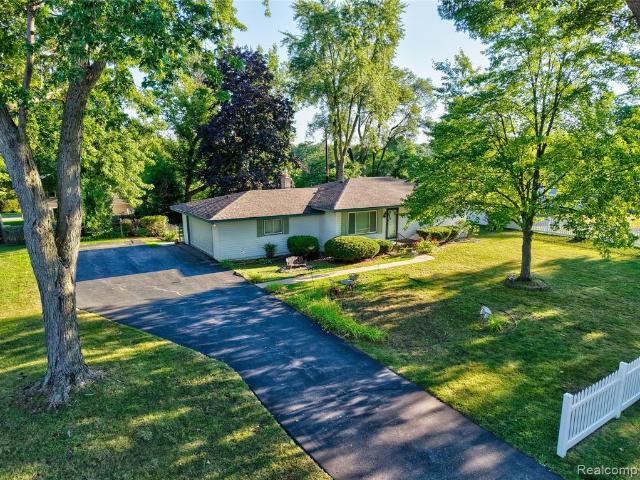 House for sale in Auburn Hills, Michigan