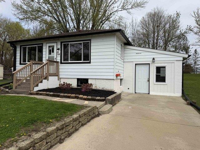 House for sale in Juneau, Wisconsin