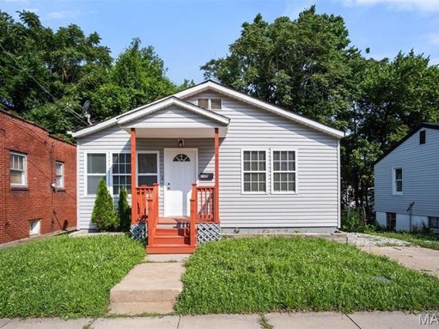 House for sale in Bella Villa, Missouri