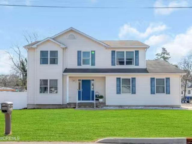 House for sale in Brick