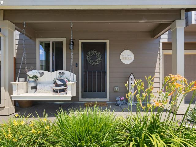 Townhouse for sale in Oregonia