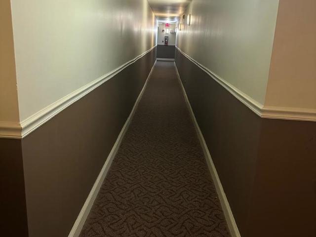 Condo for sale in Highland Crossing Condominiums, Hoffman Estates