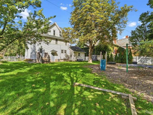 House for sale in Lapeer, Lapeer County