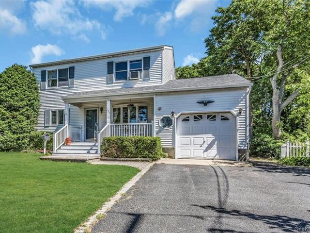 House for sale in Bohemia, New York