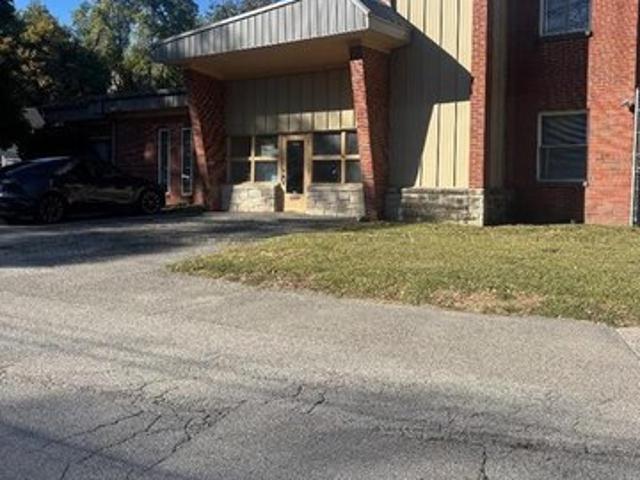 House for sale in Alton, Illinois