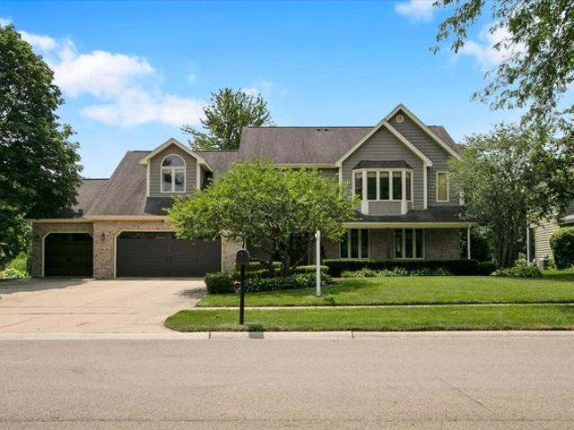 House for sale in Sugar Grove, Illinois