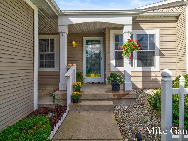 Condo for sale in Alpine Township