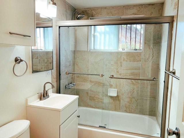 Apartment for rent in Canoga Park, California