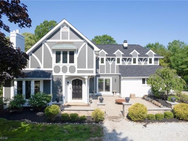 House for sale in Summit, Ohio