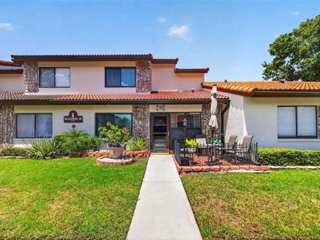 Townhouse for sale in Largo, Florida
