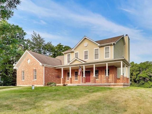 House for sale in Mchenry, Illinois