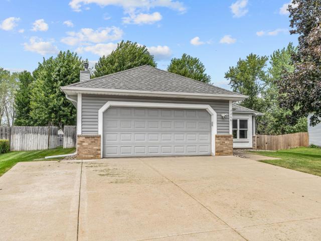 House for sale in Cottage Grove, Minnesota