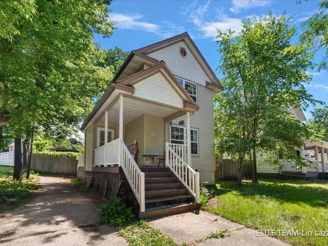 House for sale in Third Ward, Grand Rapids