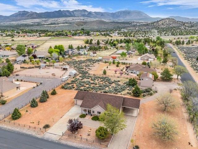 House for sale in Dammeron Valley, Utah