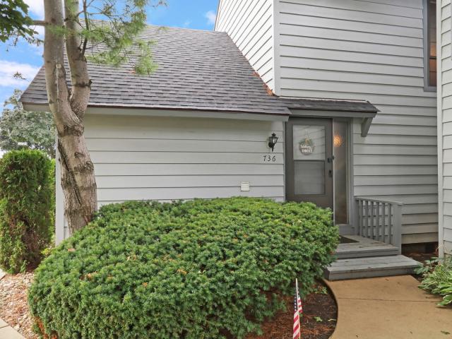 Townhouse for sale in Gurnee, Illinois