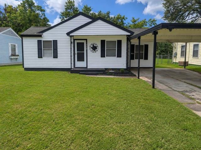 House for sale in Angleton, Texas