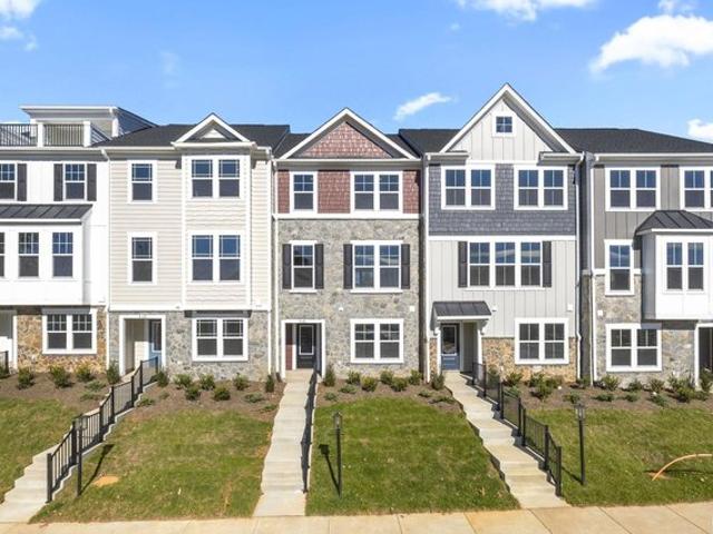 Townhouse for sale in Virginia