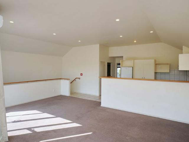 Apartment for rent in Chaslands, Canterbury