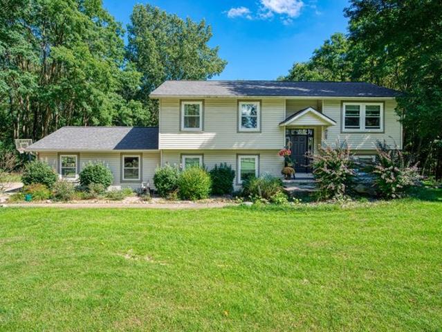 House for sale in Grass Lake, Jackson County