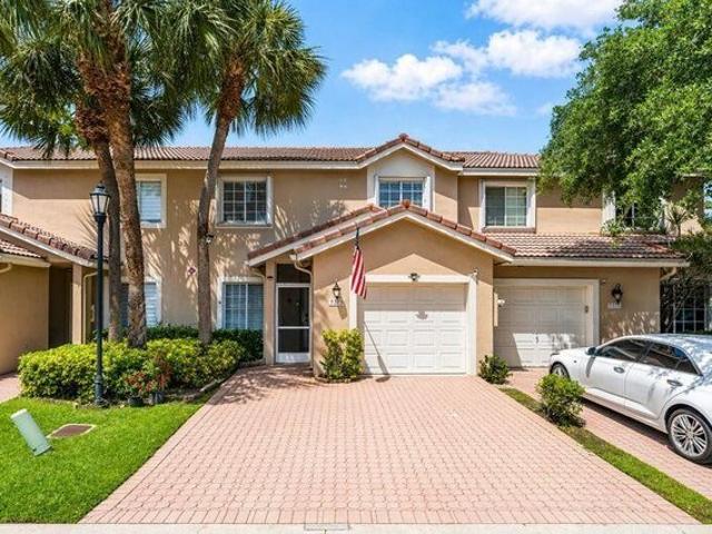 Townhouse for sale in Parkland, Florida