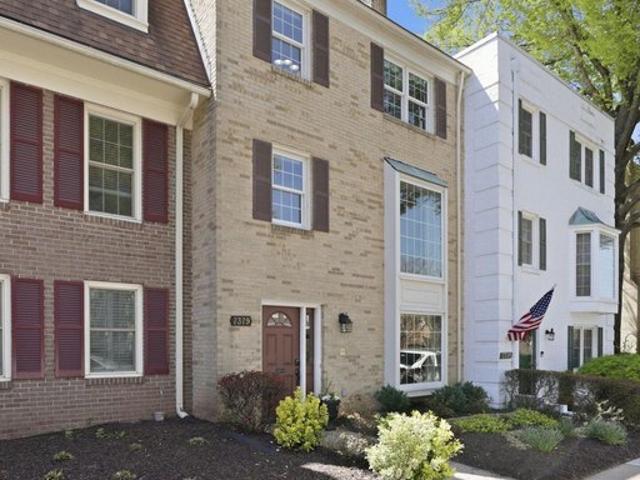 Townhouse for sale in Virginia