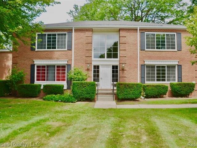 Condo for sale in Bloomfield Hills, Michigan