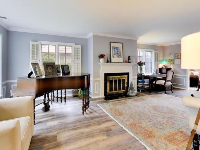 Townhouse for sale in Highland Park, Lake County