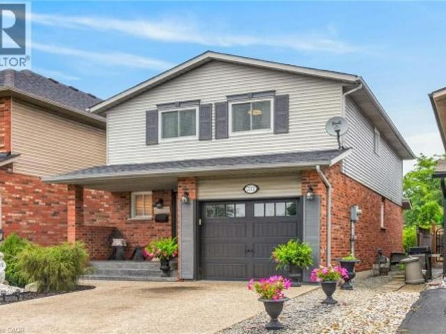 House for sale in Ancaster, Ontario