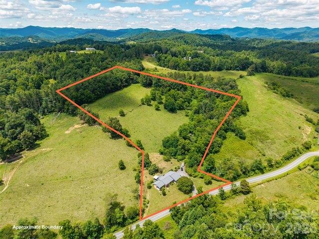 House for sale in Marshall, North Carolina