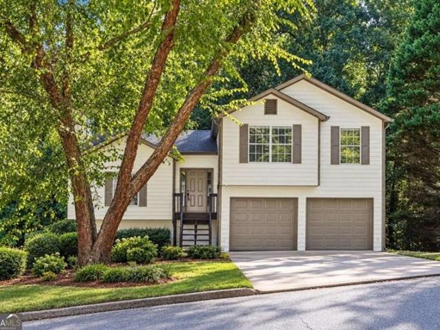 House for sale in Hunters Ridge, Douglasville