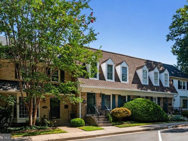 Townhouse for sale in Virginia