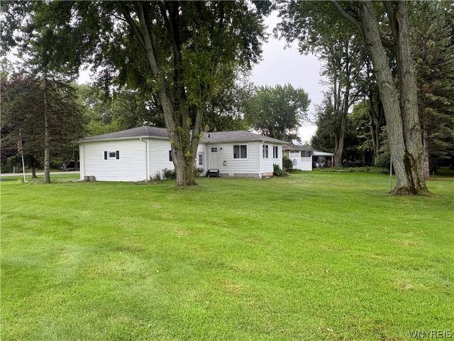 House for sale in Niagara, New York